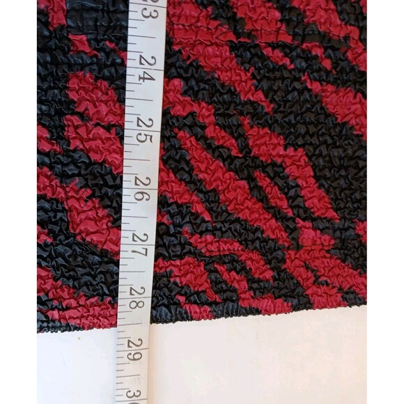 Chico's Travelers Sz 3 Red/Black Print Light-weight Jacket w/3 Quarter Sleeves - Picture 7 of 9